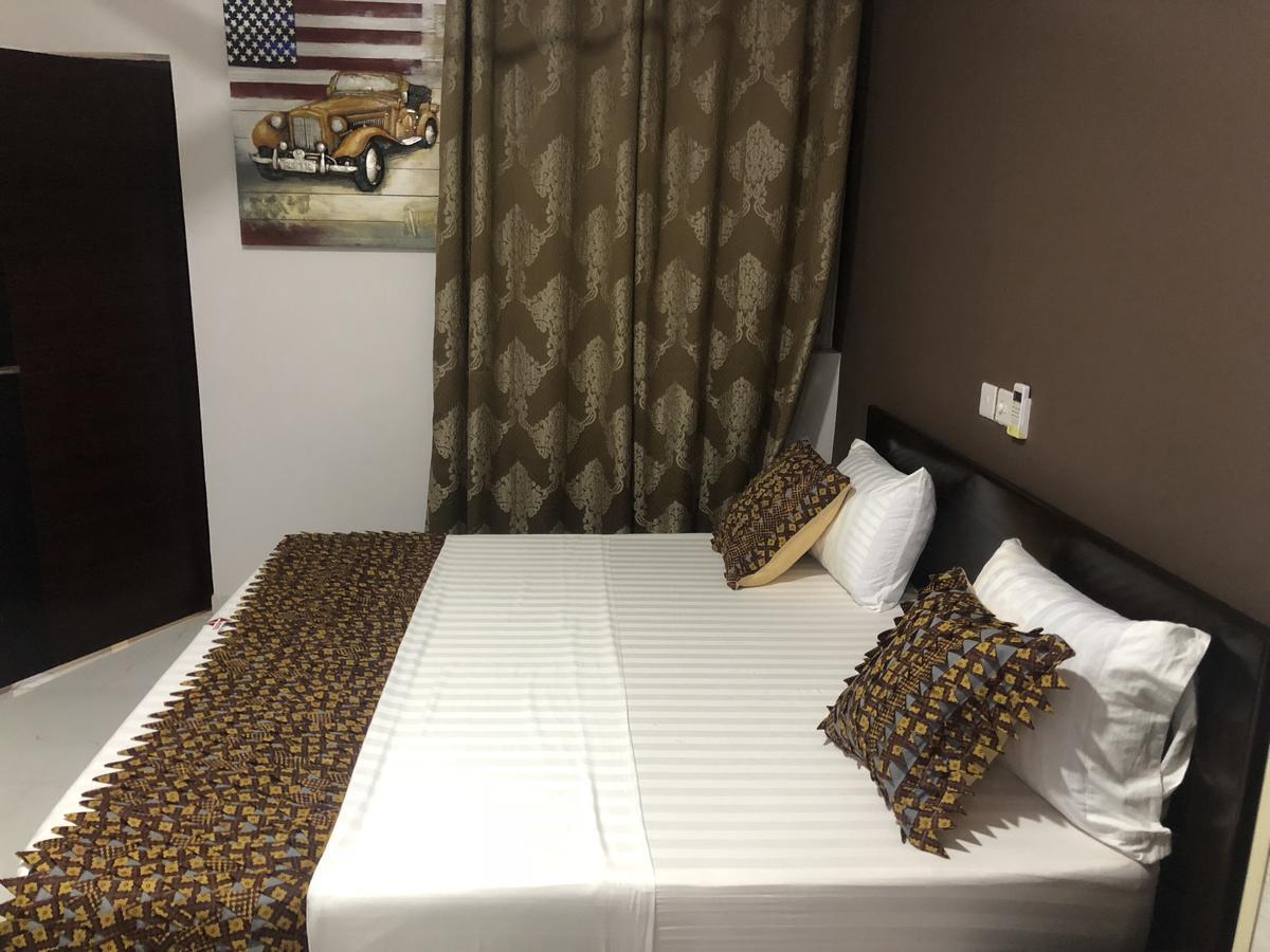 Plus 33 Hotel Nungua Eksteriør bilde