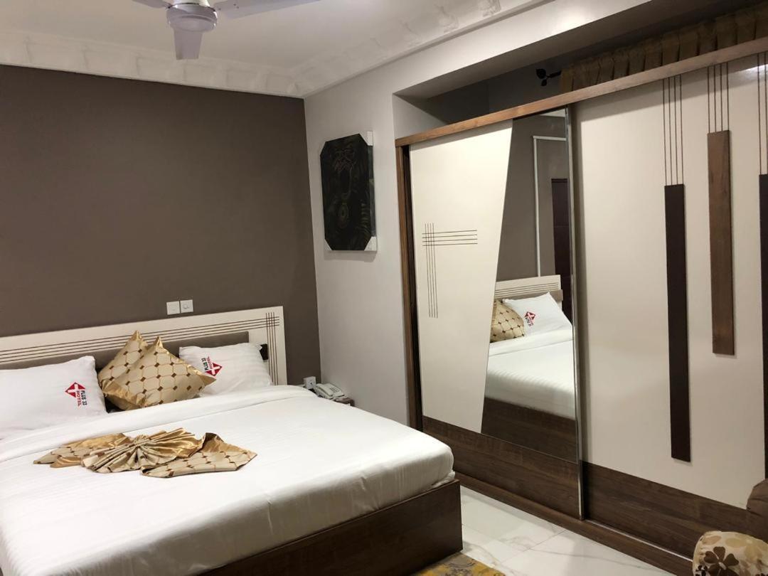 Plus 33 Hotel Nungua Eksteriør bilde