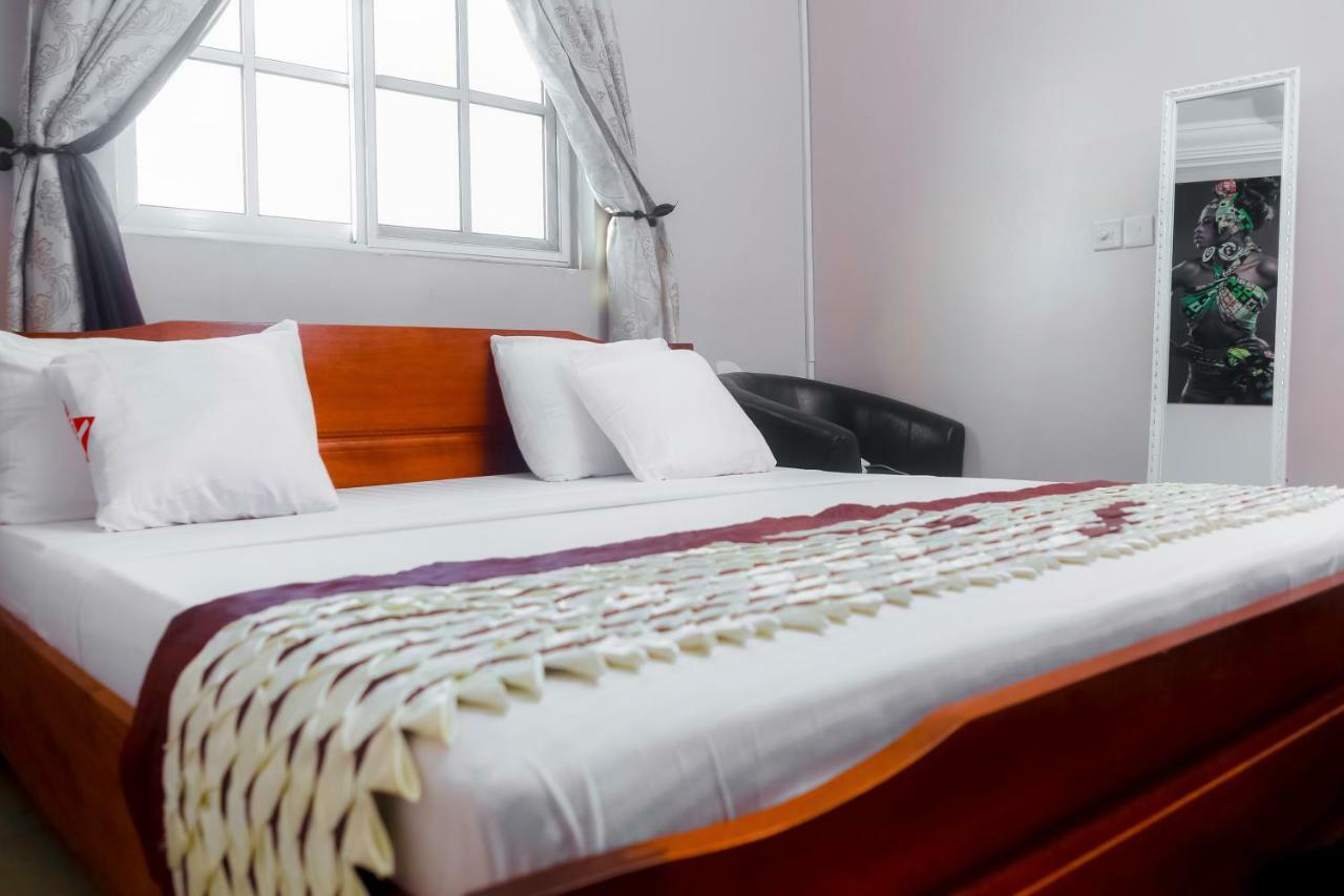 Plus 33 Hotel Nungua Eksteriør bilde